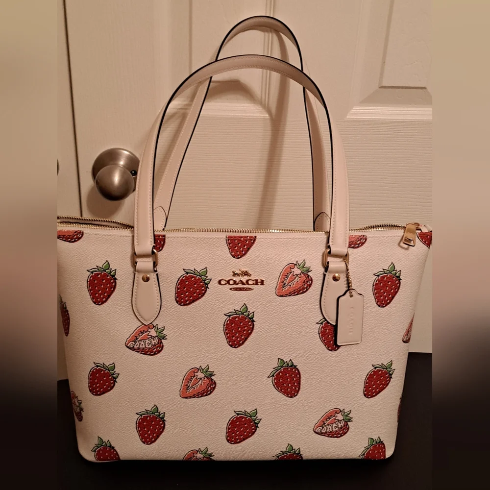 Coach White Strawberry Print Tote Bag NWOT - Picture 1 of 8